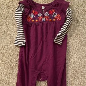 Long sleeved purple romper for Fall size 9-12 months.